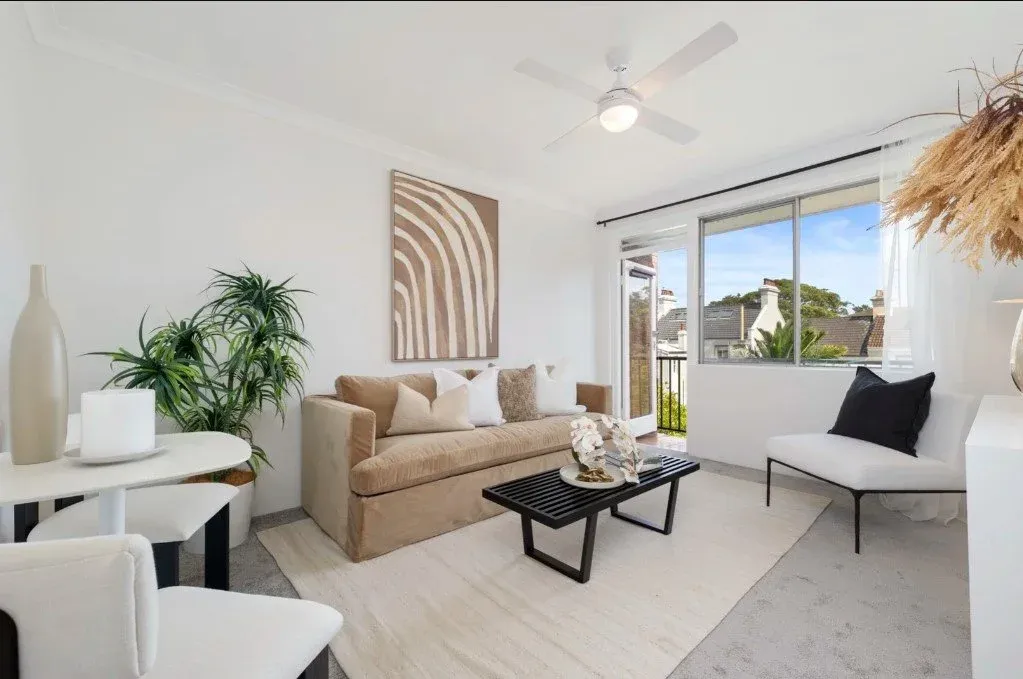 Property bought in Apartment in Forest Lodge