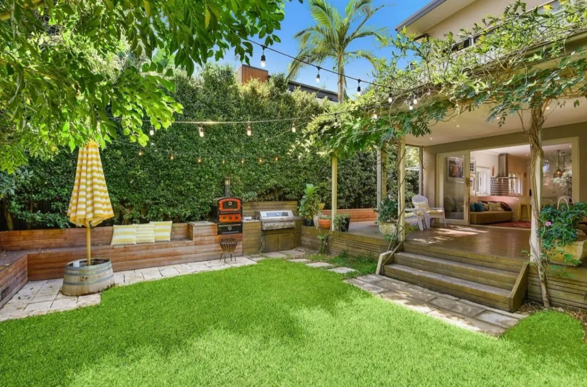 Property bought in Property in Mascot