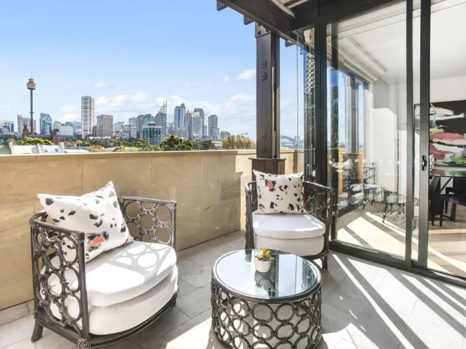 Property bought in Apartment in Woolloomooloo