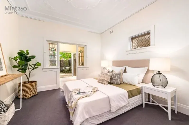 Property bought in Property in Clovelly